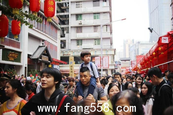一线城市春节变“空城”？记者实探广州：不仅不空，这些地方挤爆了！